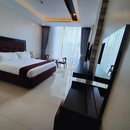 Winrich Hotel Lapu-Lapu City Exterior photo