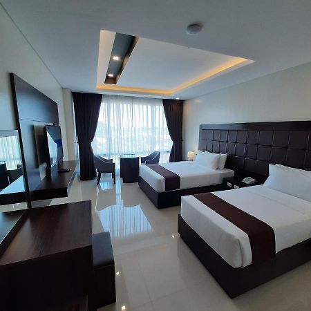 Winrich Hotel Lapu-Lapu City Exterior photo