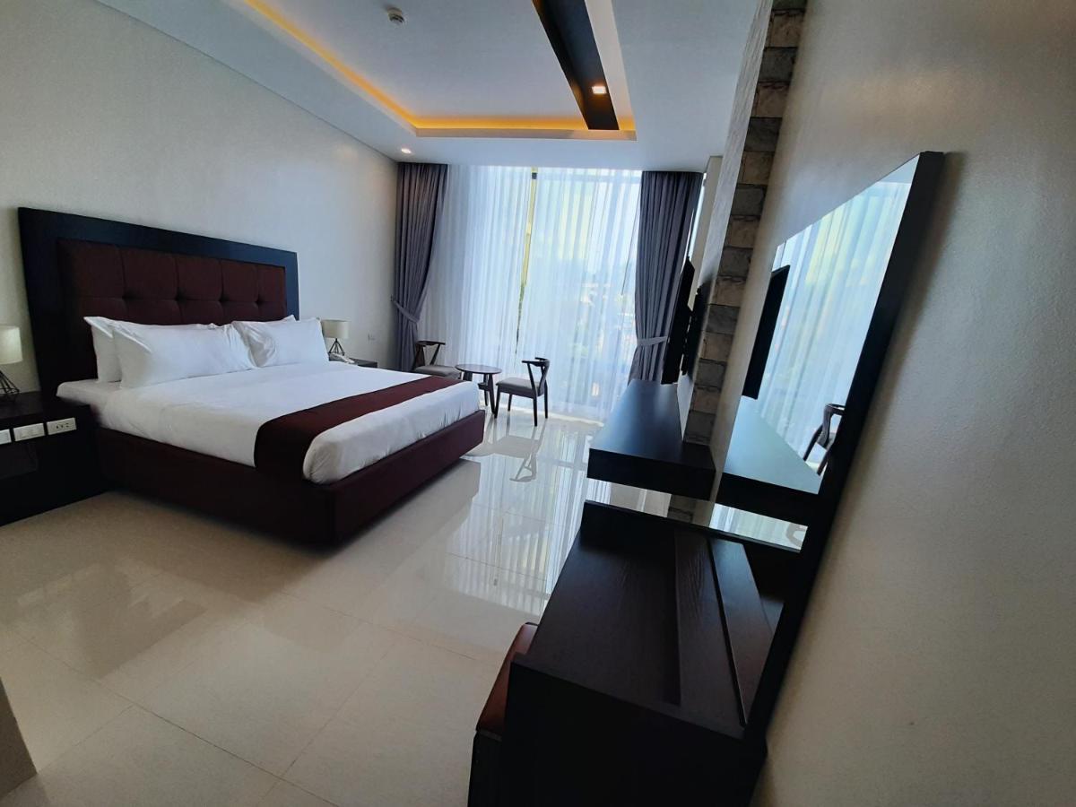 Winrich Hotel Lapu-Lapu City Exterior photo