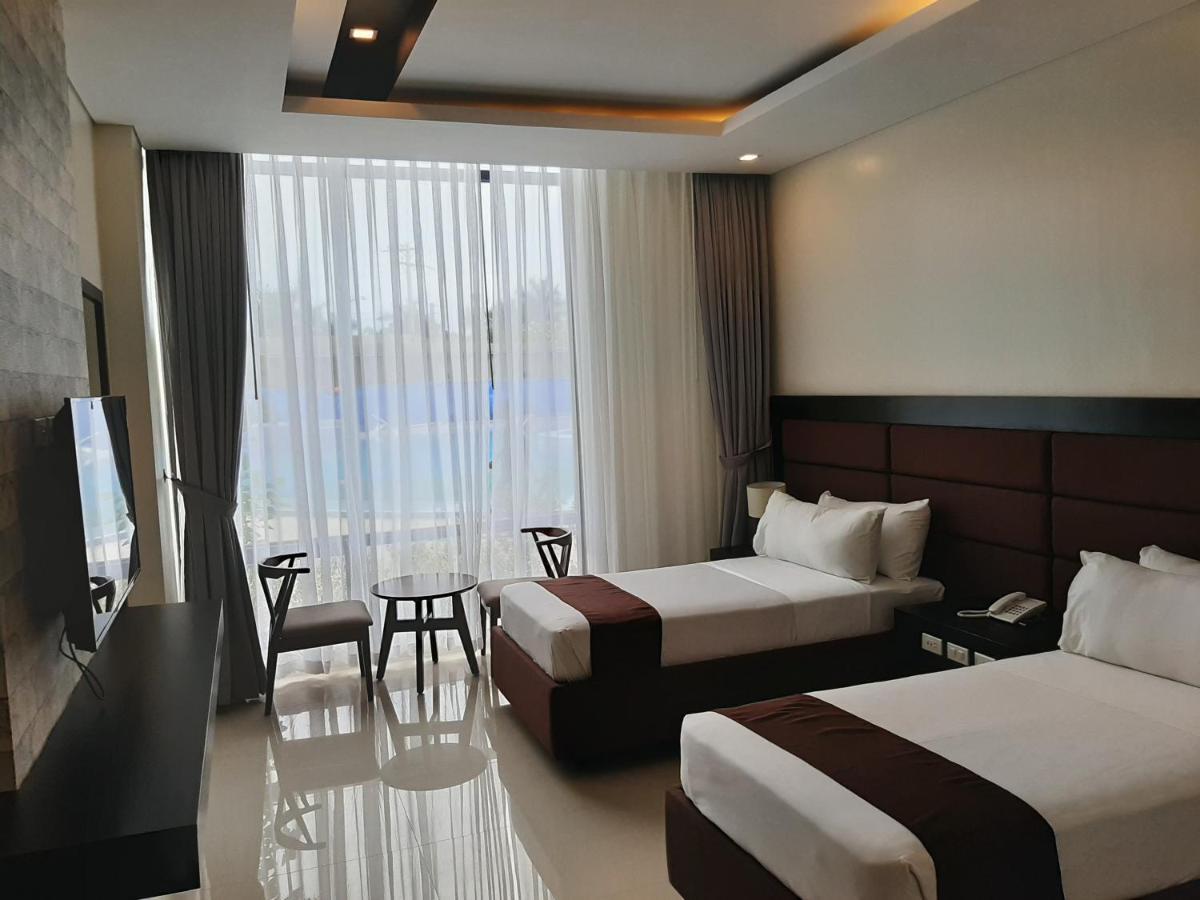 Winrich Hotel Lapu-Lapu City Exterior photo