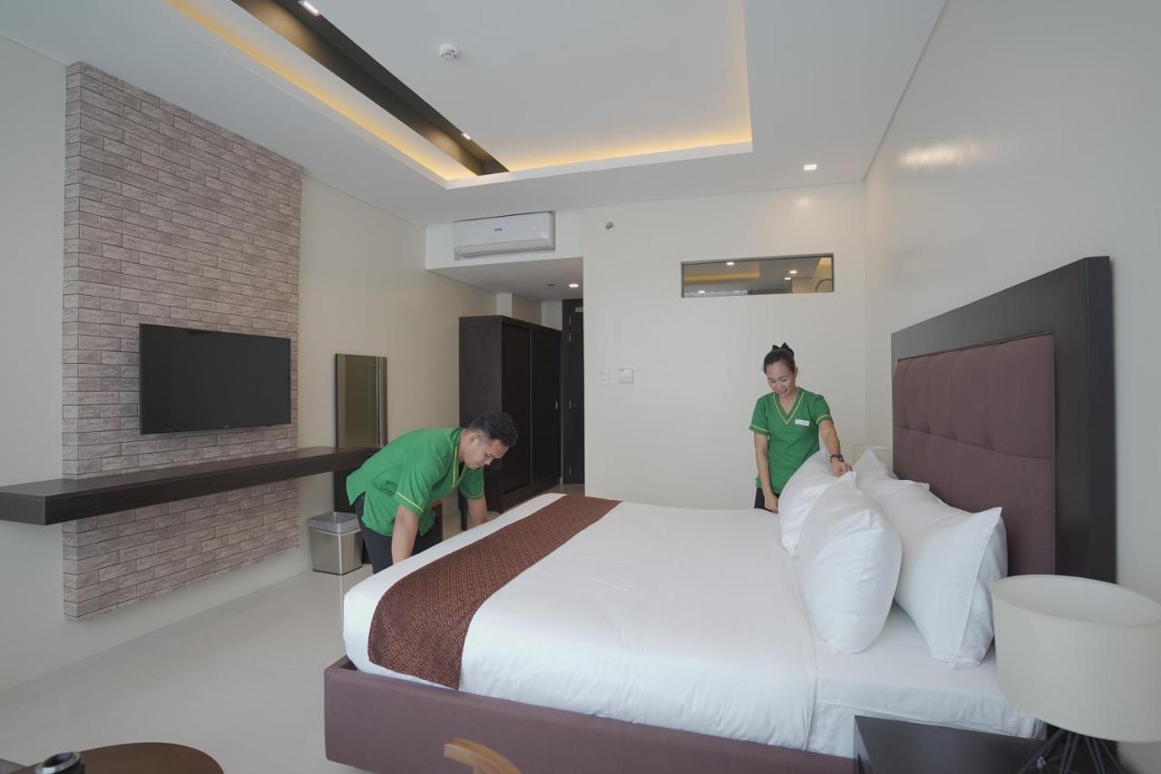 Winrich Hotel Lapu-Lapu City Exterior photo