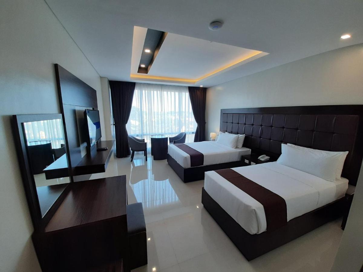 Winrich Hotel Lapu-Lapu City Exterior photo